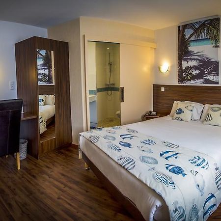 Brit Hotel Azur Saint-André-de-la-Marche 외부 사진