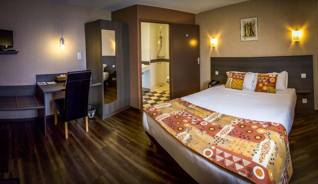Brit Hotel Azur Saint-André-de-la-Marche 외부 사진