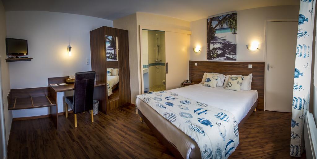 Brit Hotel Azur Saint-André-de-la-Marche 외부 사진